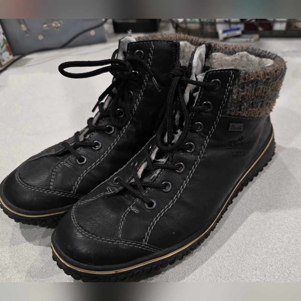 Rieker Black Winter Boots with Cozy Lining
